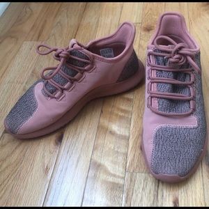 adidas tubular sz 8